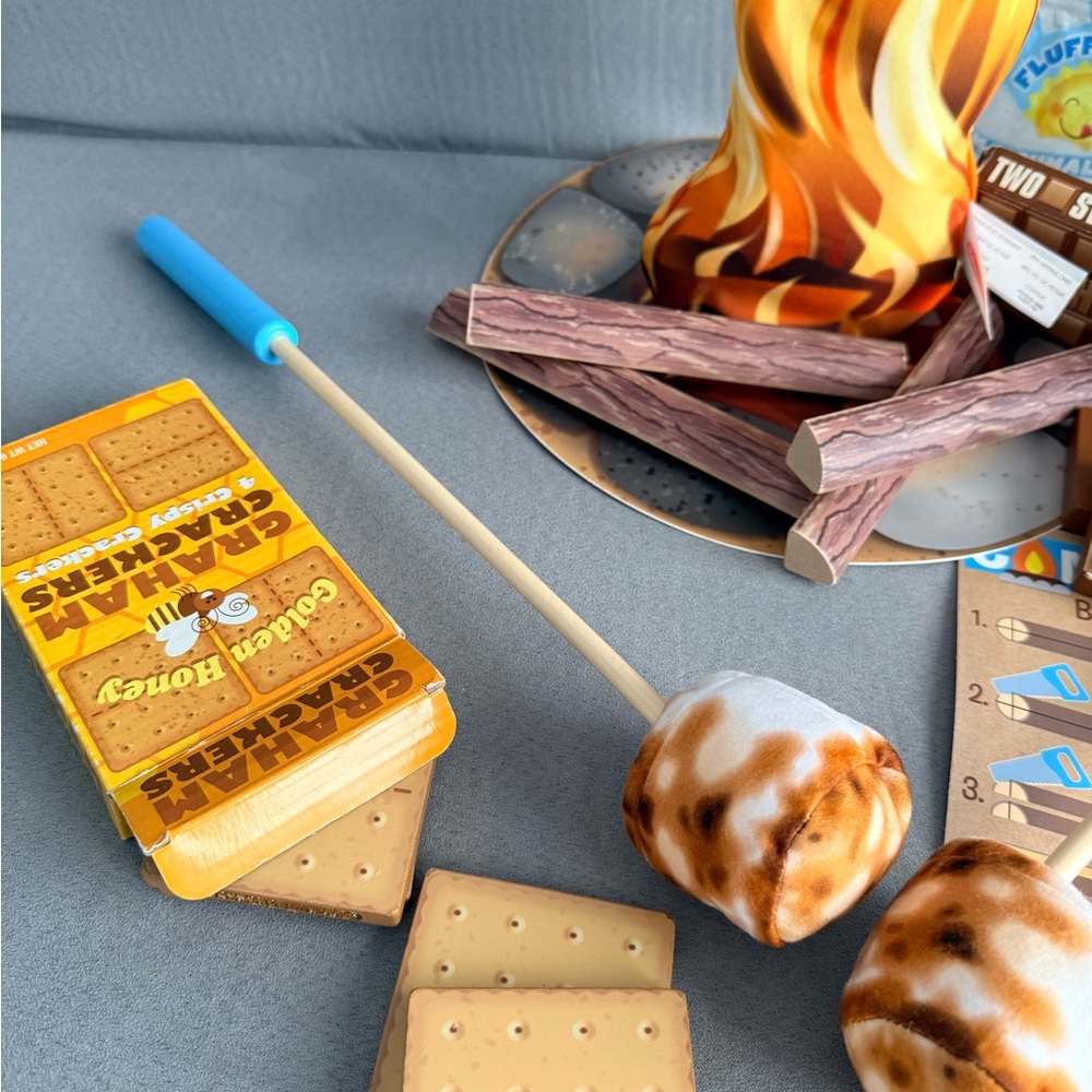 Melissa & Doug Let’s Explore Campfire S’mores Play Set - Picture 3 of 4